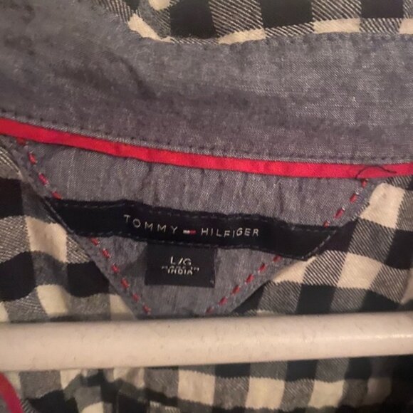 Tommy Hilfiger Large - Picture 2 of 3